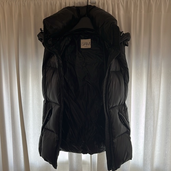 SAM. Down Feather Freedom Vest with Removable Hood - Picture 5 of 10